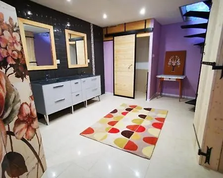 Maison Small Luxury Nyaraló